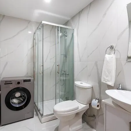 Sunstone - Cozy W Terrace In Apartment Larnaca